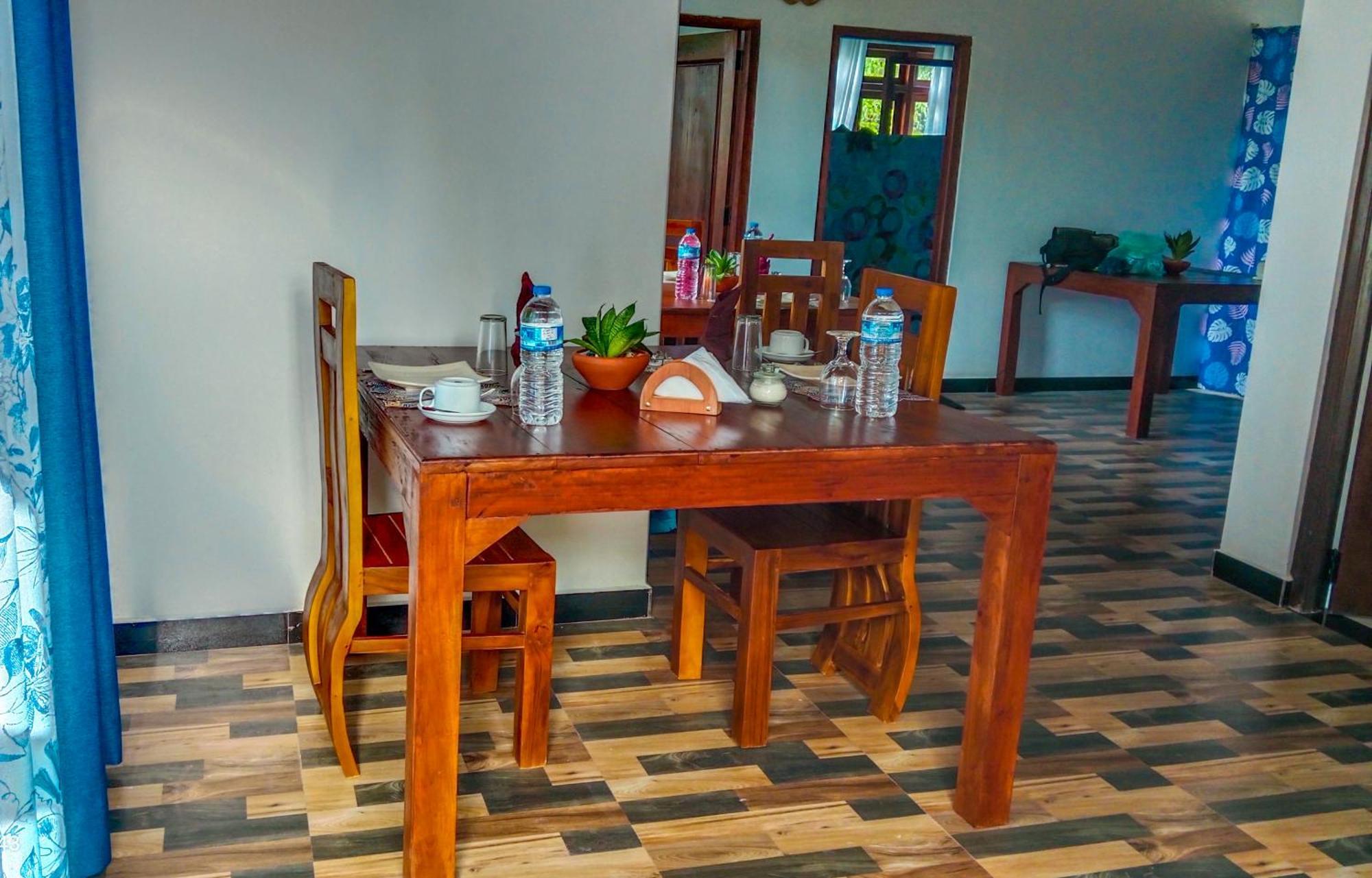 Dew Ashi Homestay Σιγκιρίγια Εξωτερικό φωτογραφία