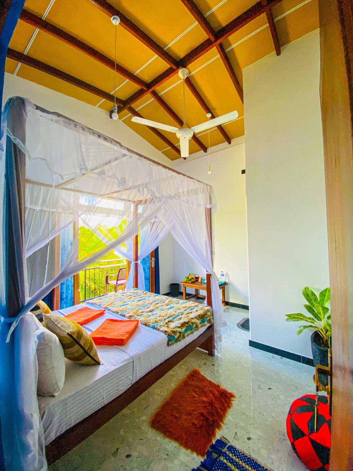 Dew Ashi Homestay Σιγκιρίγια Εξωτερικό φωτογραφία