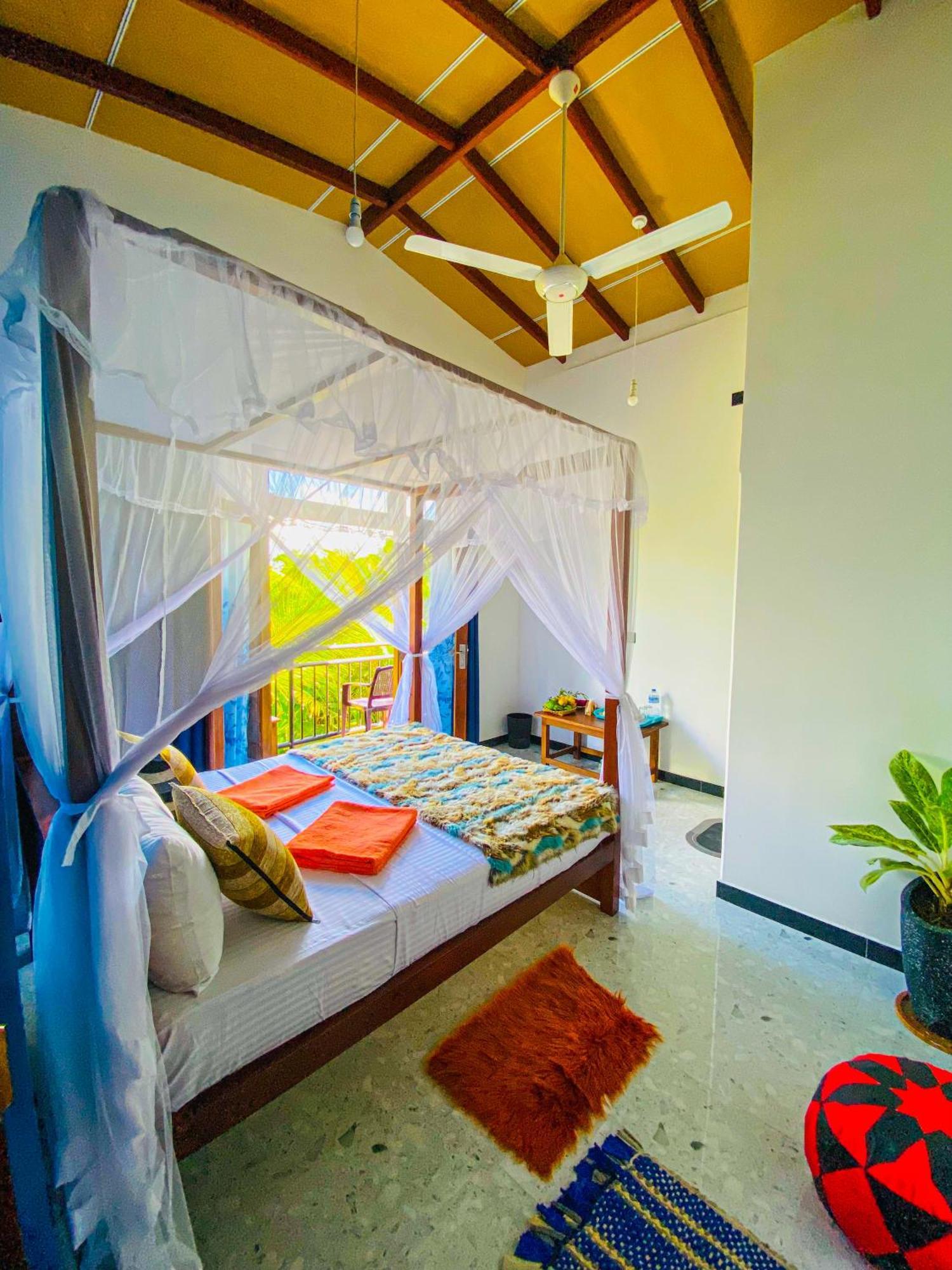 Dew Ashi Homestay Σιγκιρίγια Εξωτερικό φωτογραφία