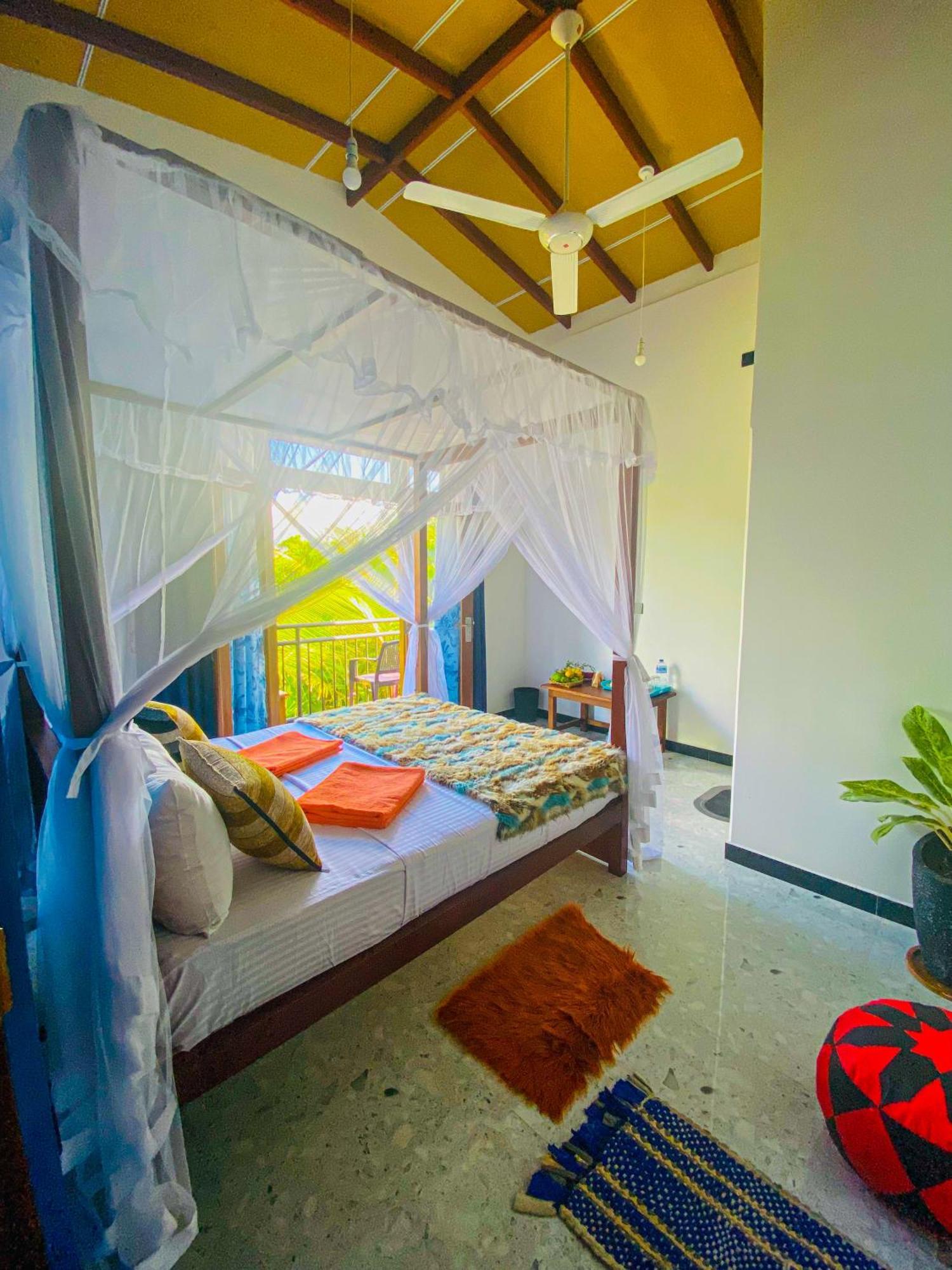 Dew Ashi Homestay Σιγκιρίγια Εξωτερικό φωτογραφία