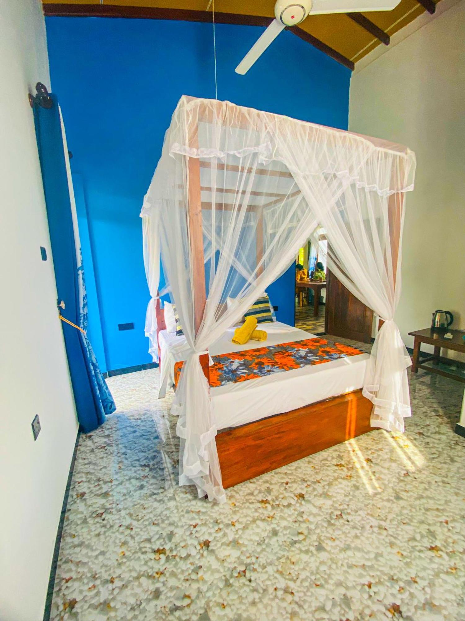 Dew Ashi Homestay Σιγκιρίγια Εξωτερικό φωτογραφία