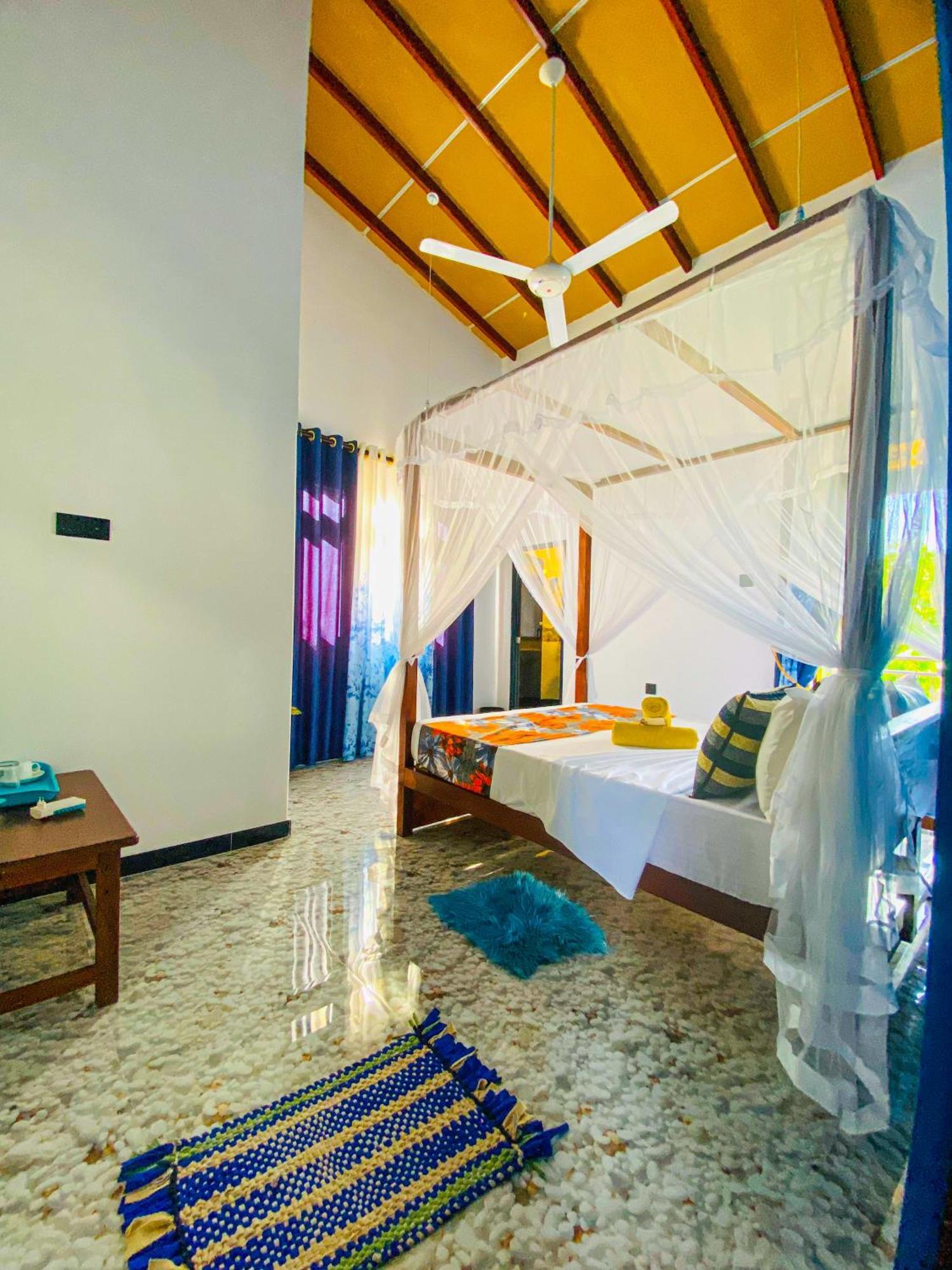 Dew Ashi Homestay Σιγκιρίγια Εξωτερικό φωτογραφία