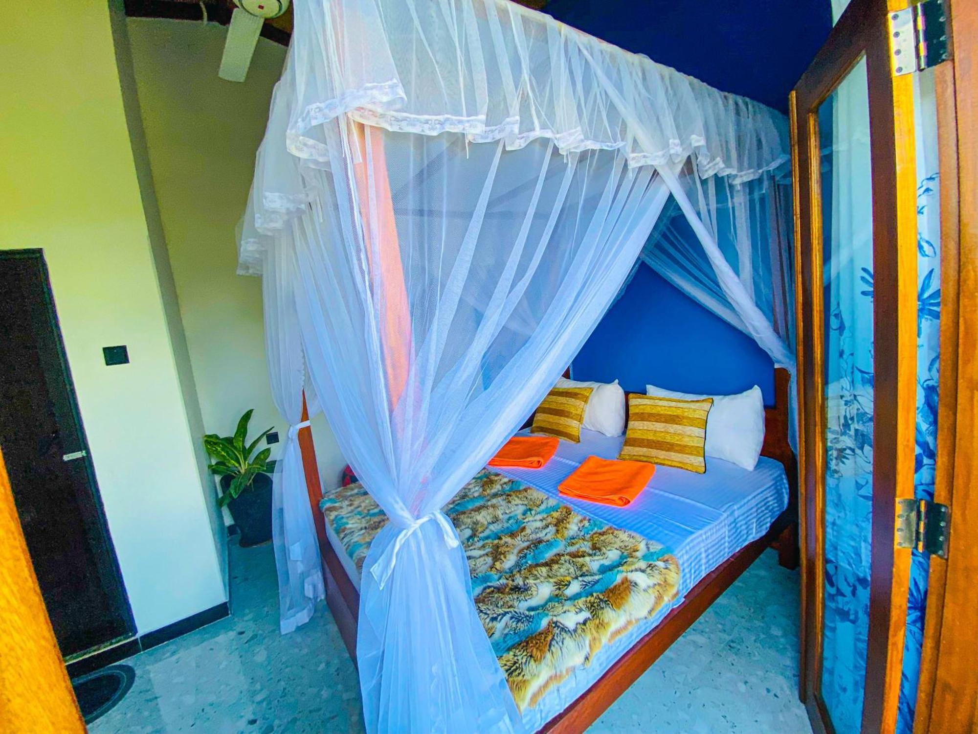 Dew Ashi Homestay Σιγκιρίγια Εξωτερικό φωτογραφία