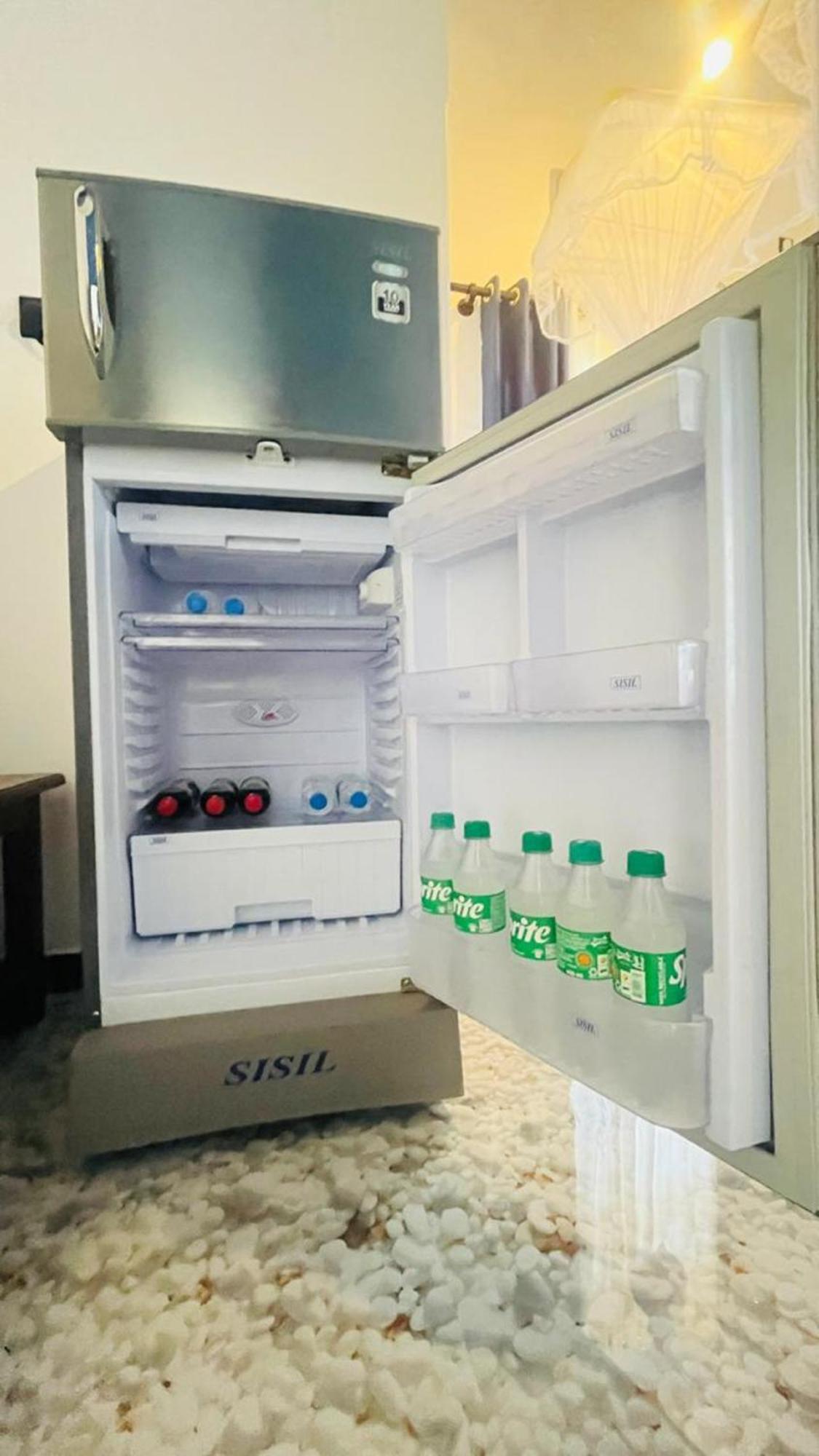 Dew Ashi Homestay Σιγκιρίγια Εξωτερικό φωτογραφία